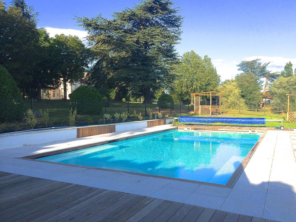 Bed and Breakfast Domaine Des Grands Cedres Cordelle Exteriér fotografie