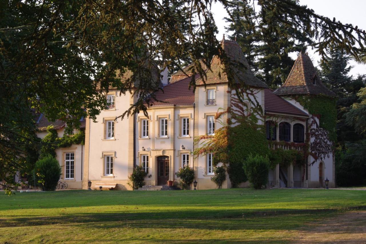 Bed and Breakfast Domaine Des Grands Cedres Cordelle Exteriér fotografie