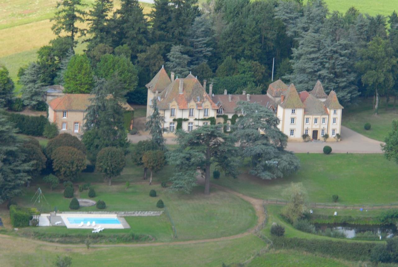 Bed and Breakfast Domaine Des Grands Cedres Cordelle Exteriér fotografie